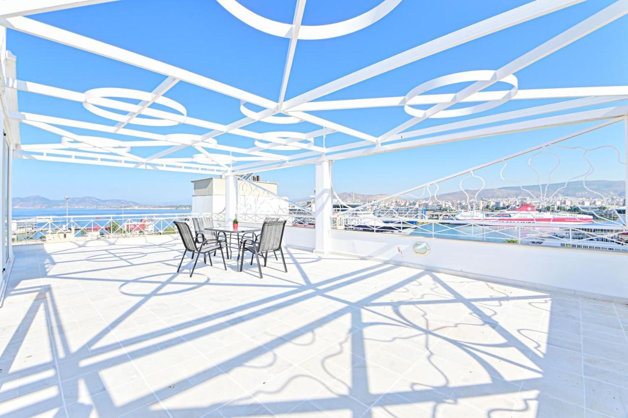 Charming Apartment With A Sea View Terrace Piräus Exterior foto