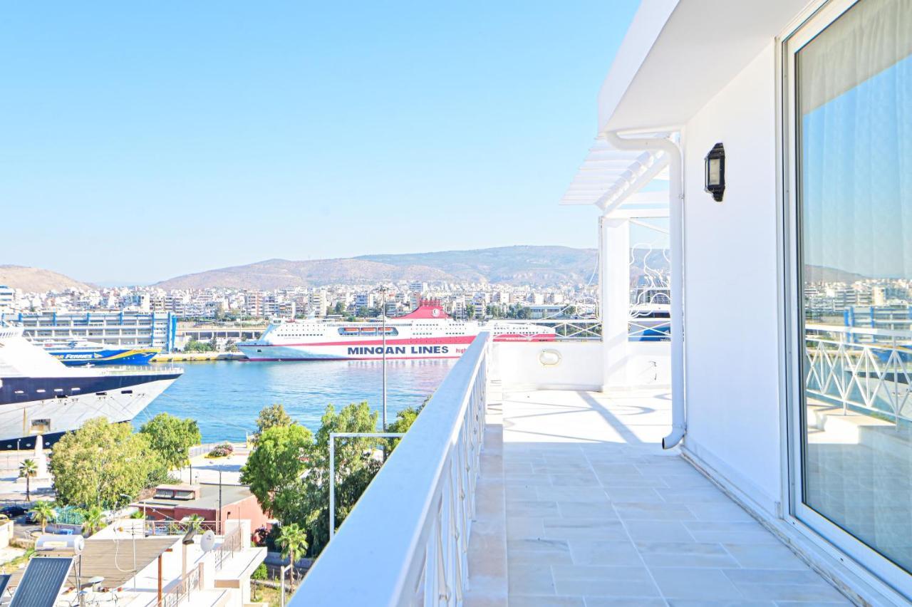 Charming Apartment With A Sea View Terrace Piräus Exterior foto